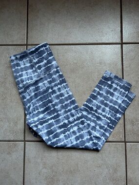 Athleta women’s Gray and White Tie-Dye Jogger Pants